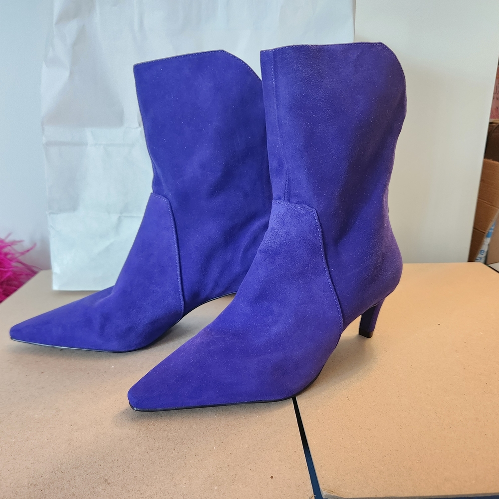 VINCE Camuto NWOB - Women's Booties 6.5/37